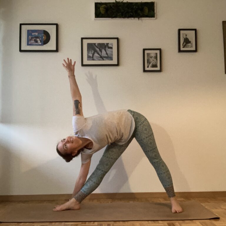 Utthita Trikonasana